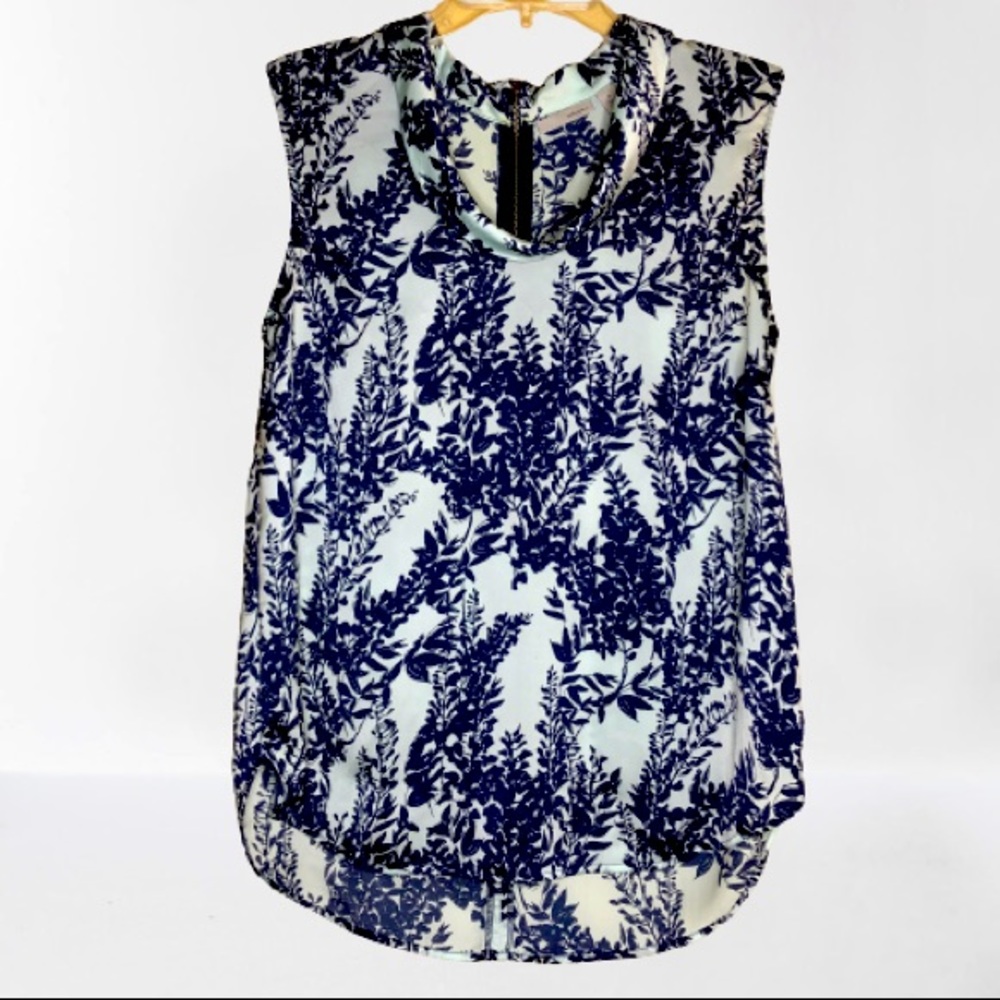 HALOGEN Floral Sleeveless Blouse